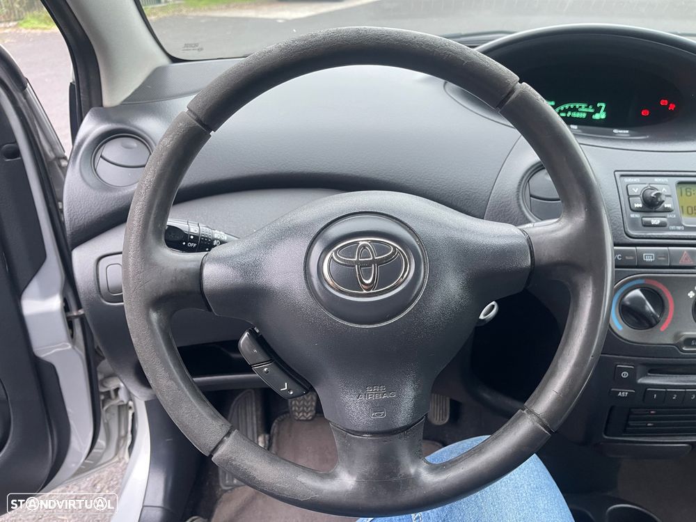 Toyota Yaris 1.0 Terra AC - 8