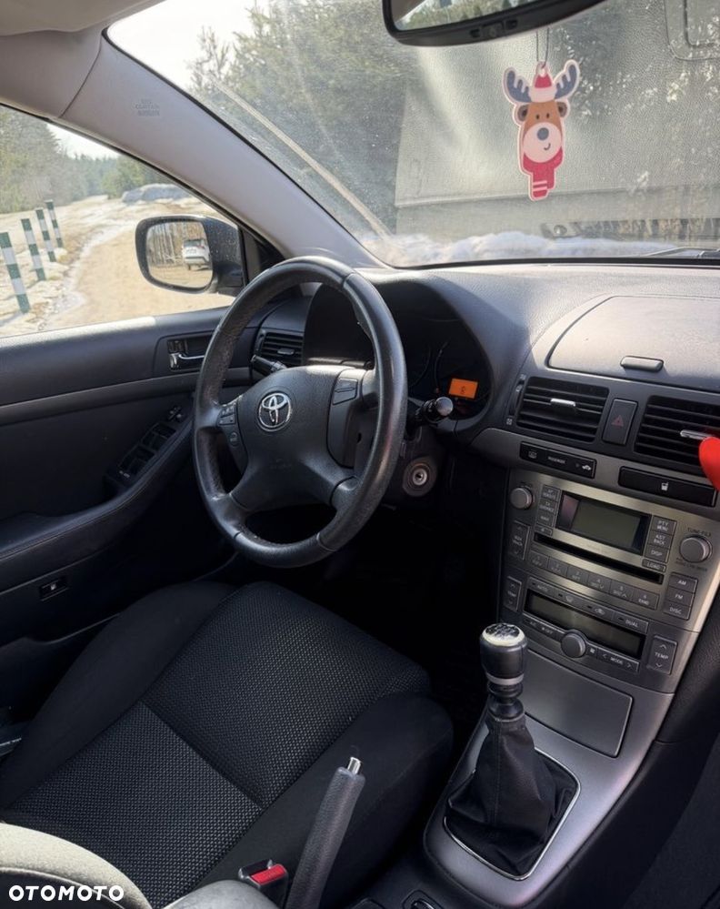 Toyota Avensis 2.0 D-4D Premium - 3