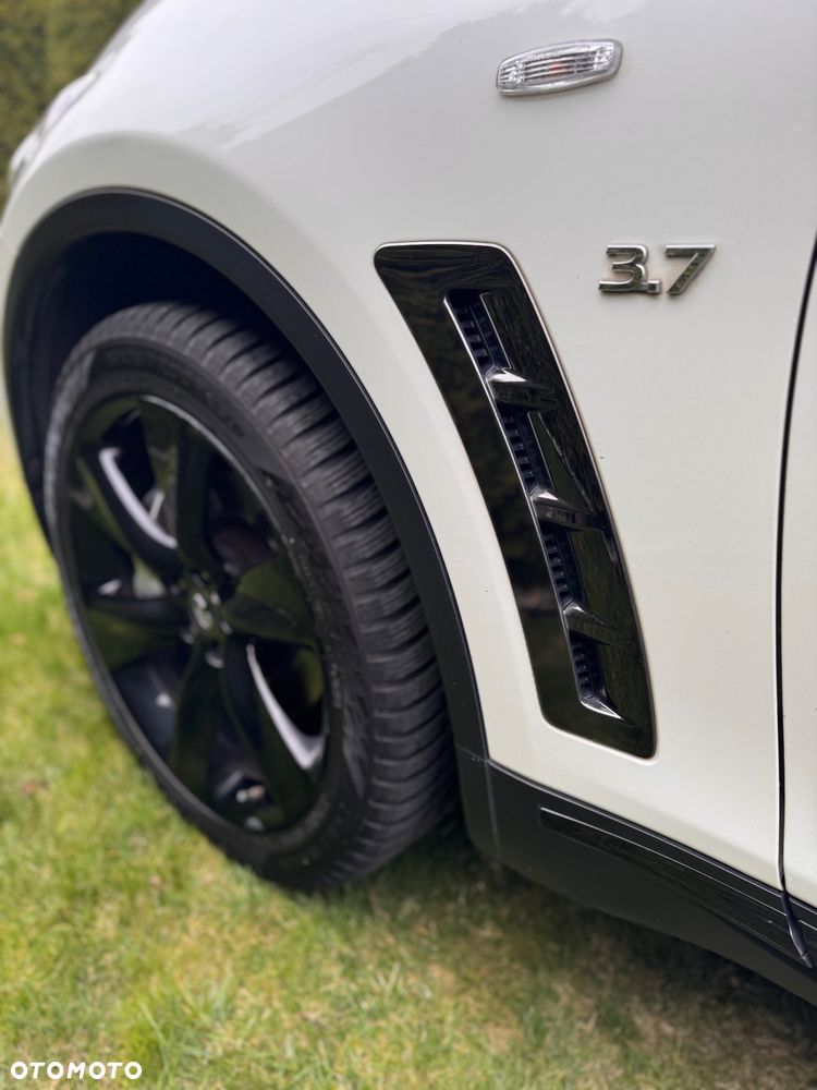 Infiniti QX70 3.7 S Premium - 8