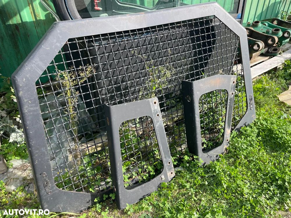 Protectie parbriz spate Buldozer CAT D6N - 1