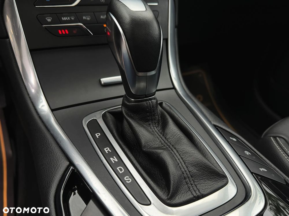 Ford S-Max 2.0 EcoBoost Titanium - 31