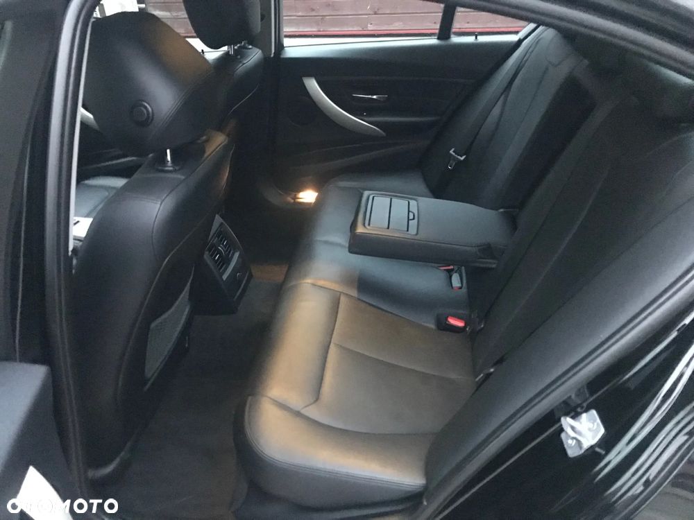 BMW Seria 3 320d - 18