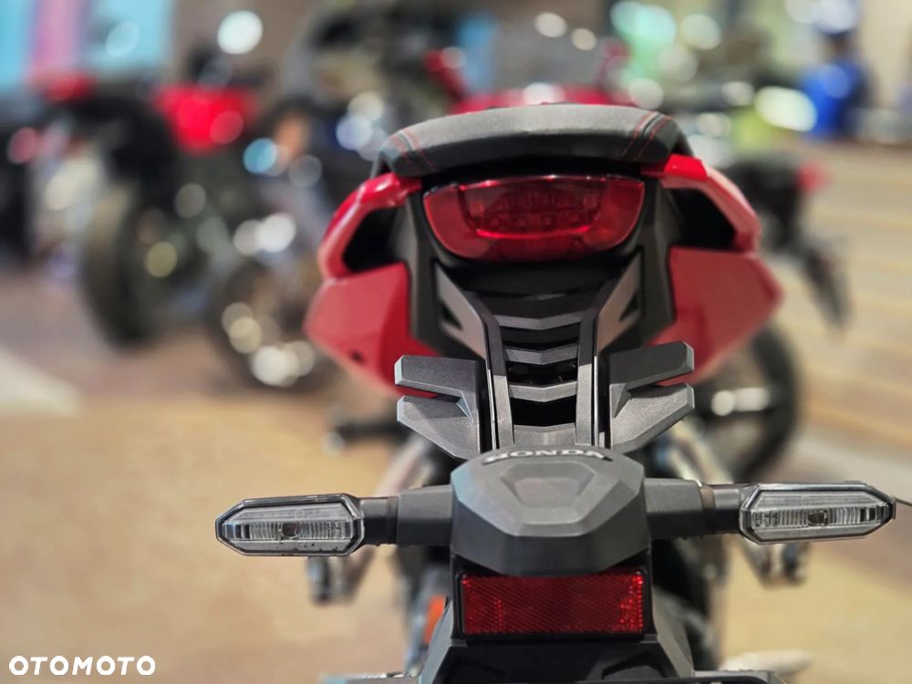 Honda CBR - 7