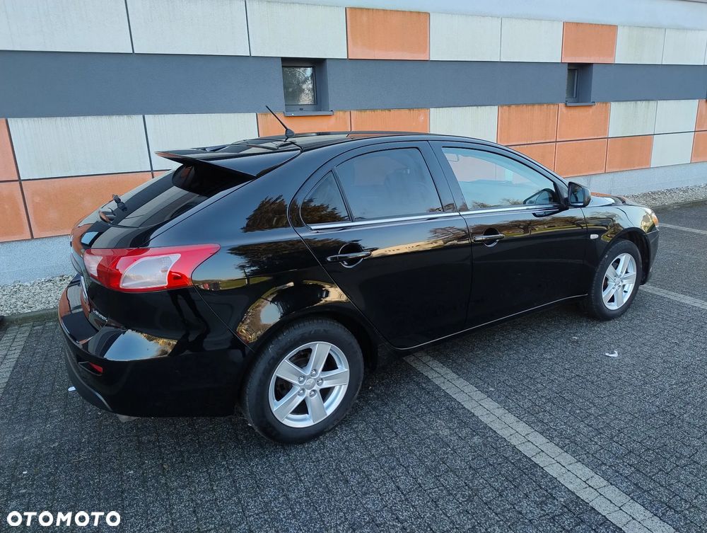 Mitsubishi Lancer 1.8 Intense - 3