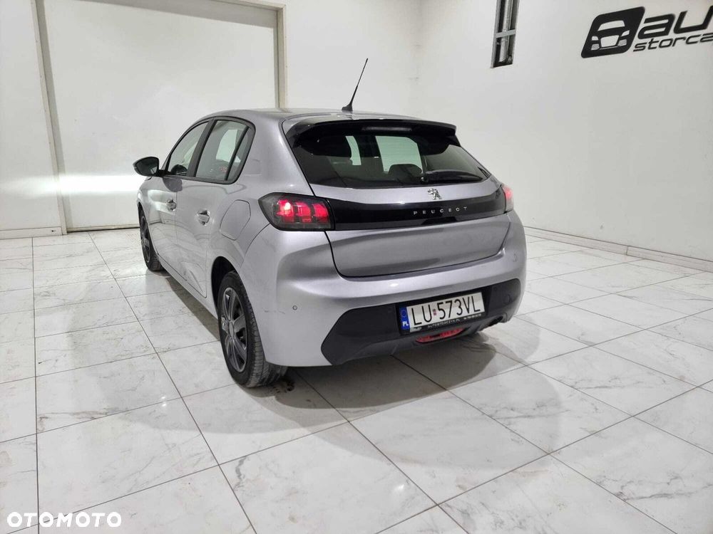 Peugeot 208 - 6