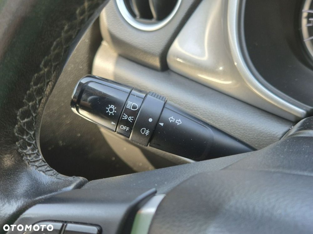 Suzuki Vitara 1.6 Premium 2WD - 24