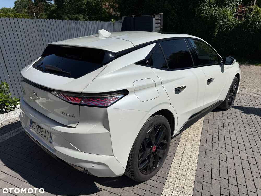DS Automobiles DS 4 1.6 E-Tense Performance Line + - 5