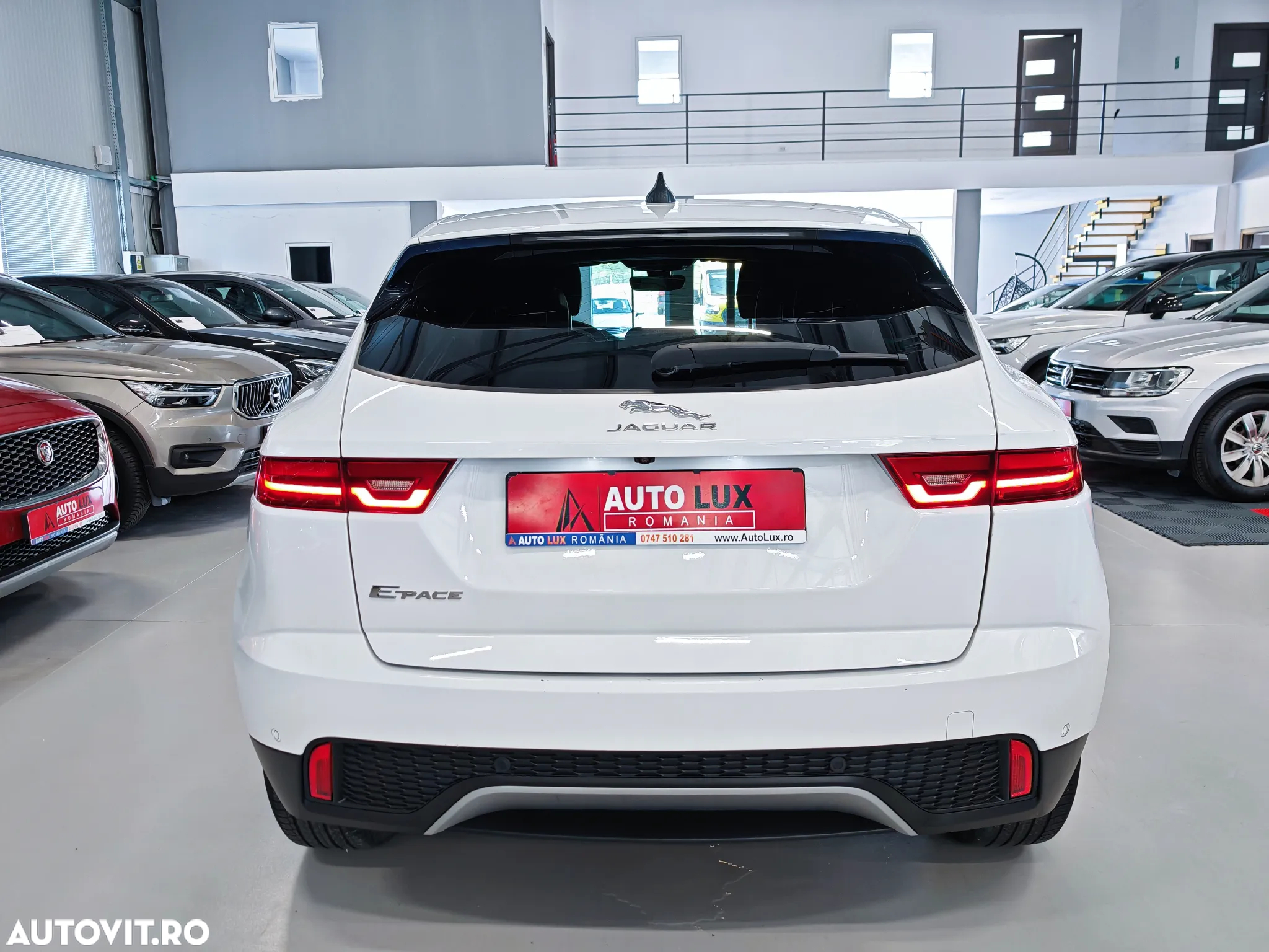 Jaguar E-Pace D150 AWD Aut. Chequered Flag - 32