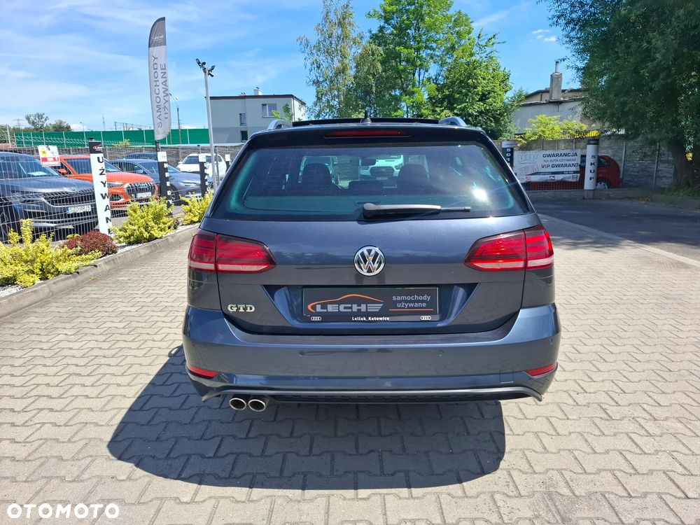 Volkswagen Golf - 25