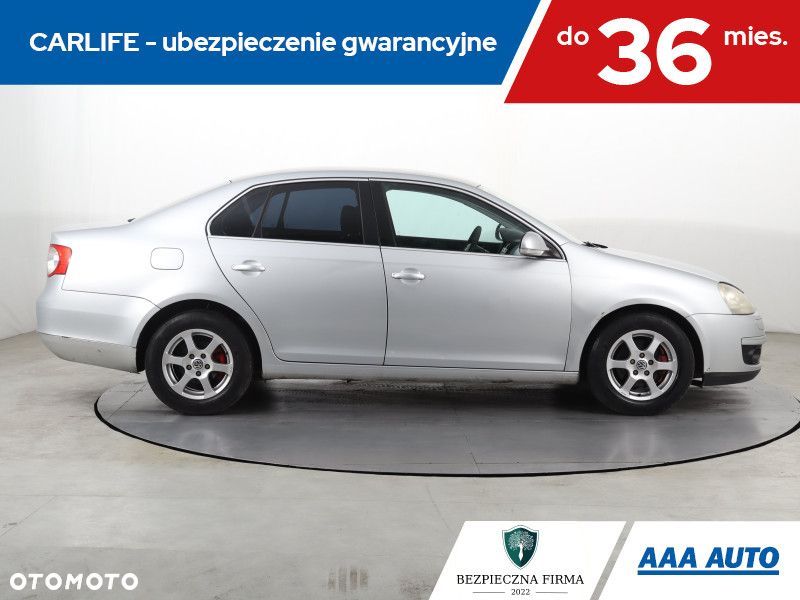 Volkswagen Jetta - 7