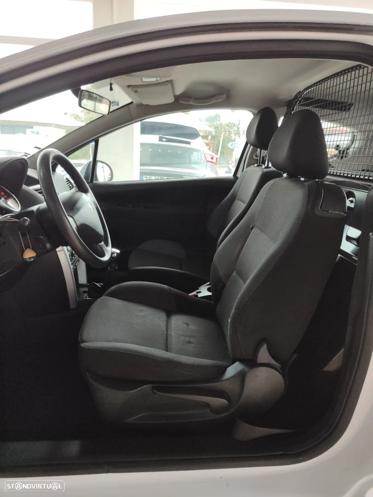 Peugeot 207 1.4 HDi Urban - 21