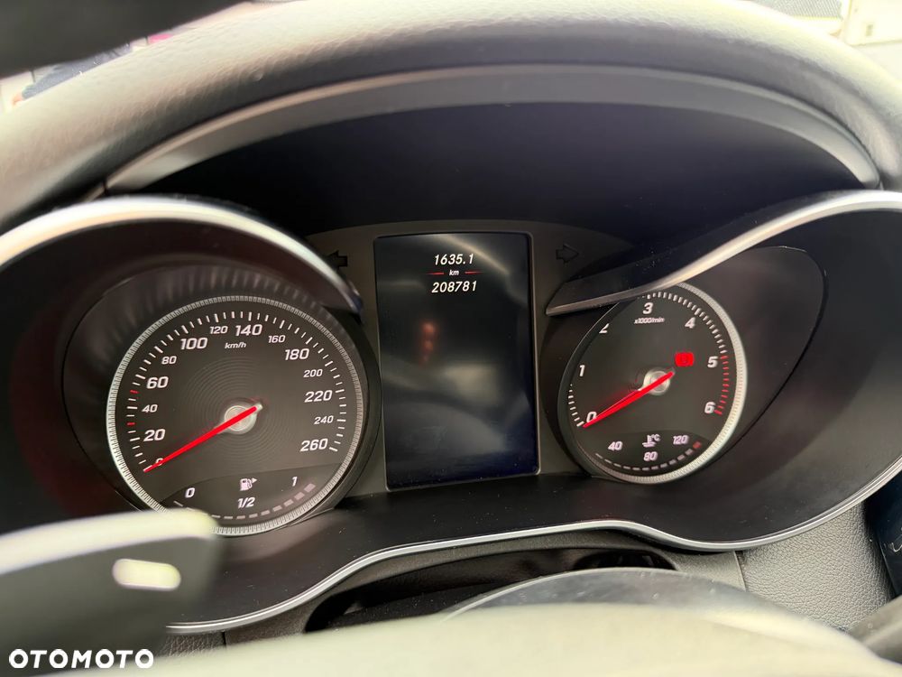 Mercedes-Benz Klasa C 220 d 4Matic 9G-TRONIC AMG Line - 8