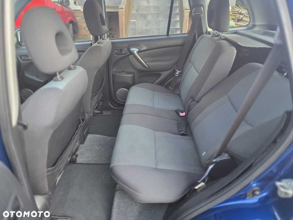 Toyota RAV4 2.0 VVT-i 4x4 - 4