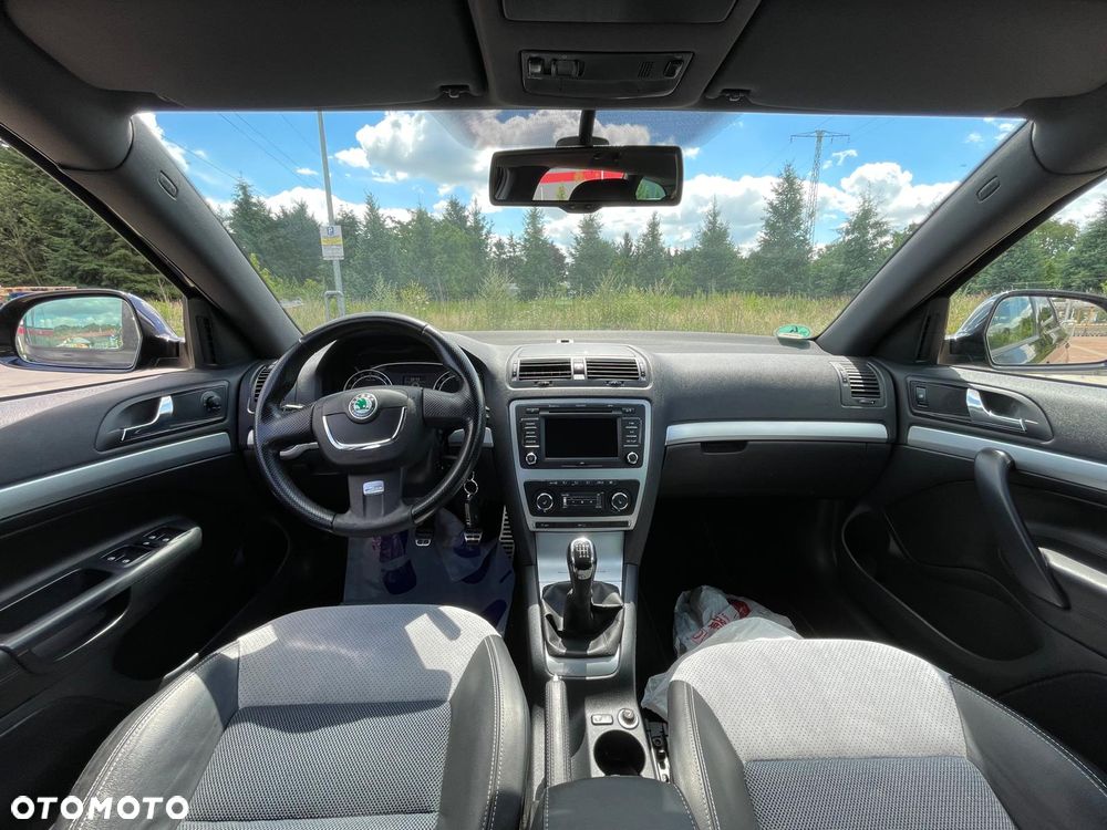 Skoda Octavia 2.0 TDI CR DPF RS - 12