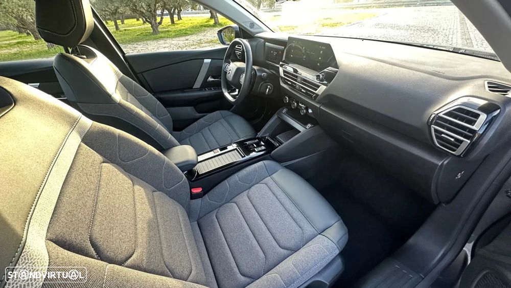 Citroën C4 X 1.2 PureTech Plus EAT8 - 8