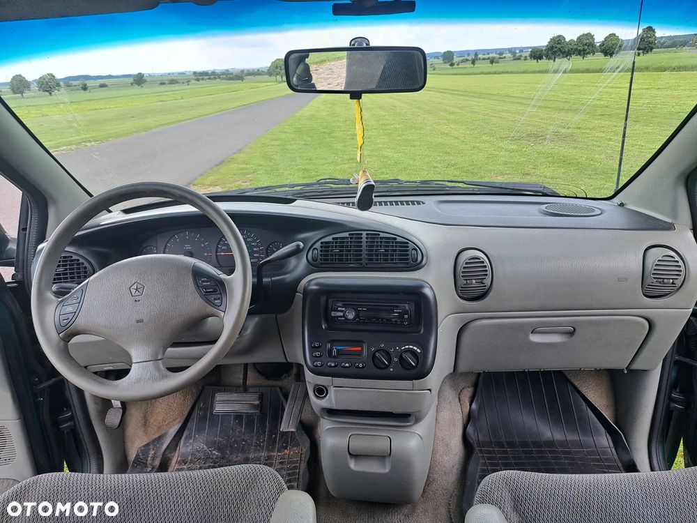 Plymouth Voyager 3.3 SE - 8