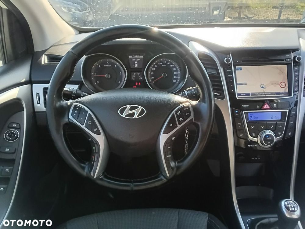 Hyundai i30 - 22