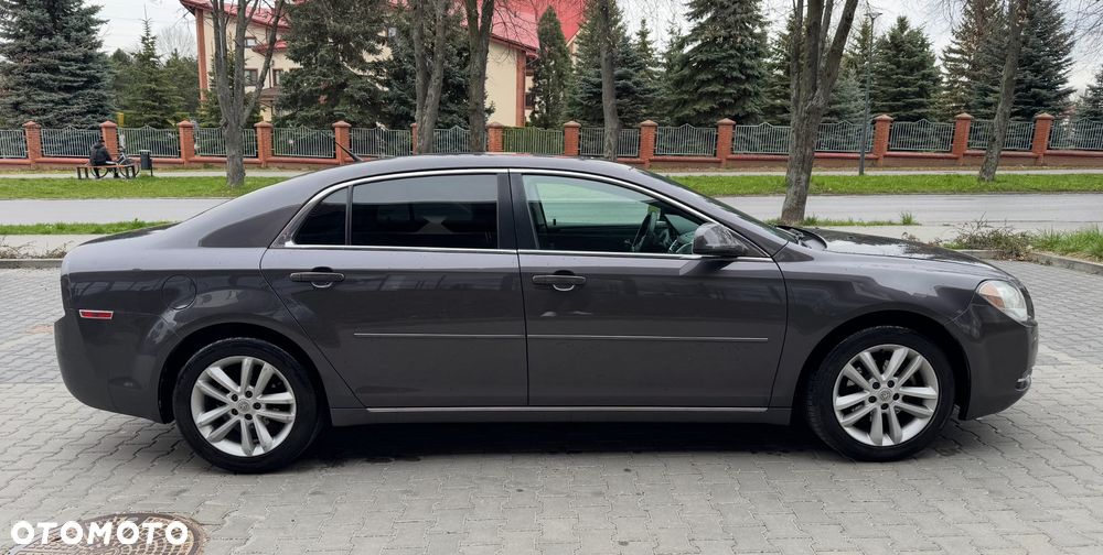 Chevrolet Malibu - 4