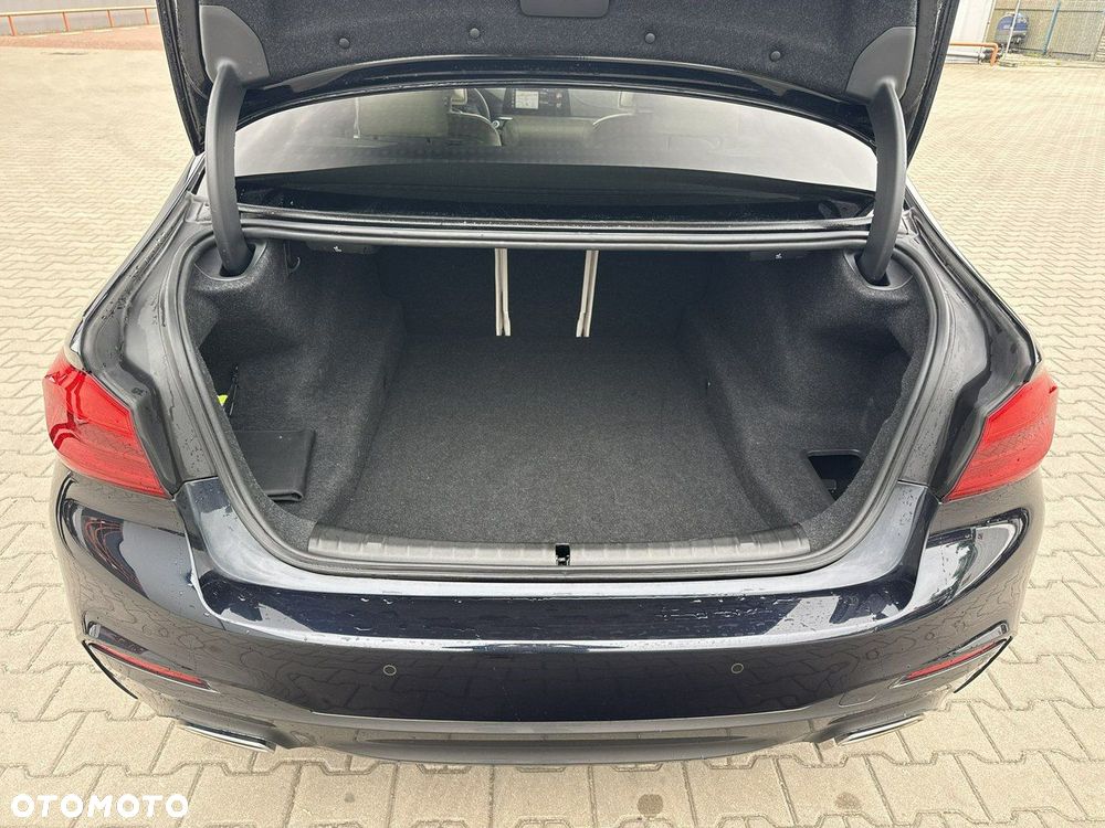 BMW Seria 5 520d xDrive M Sport sport - 18