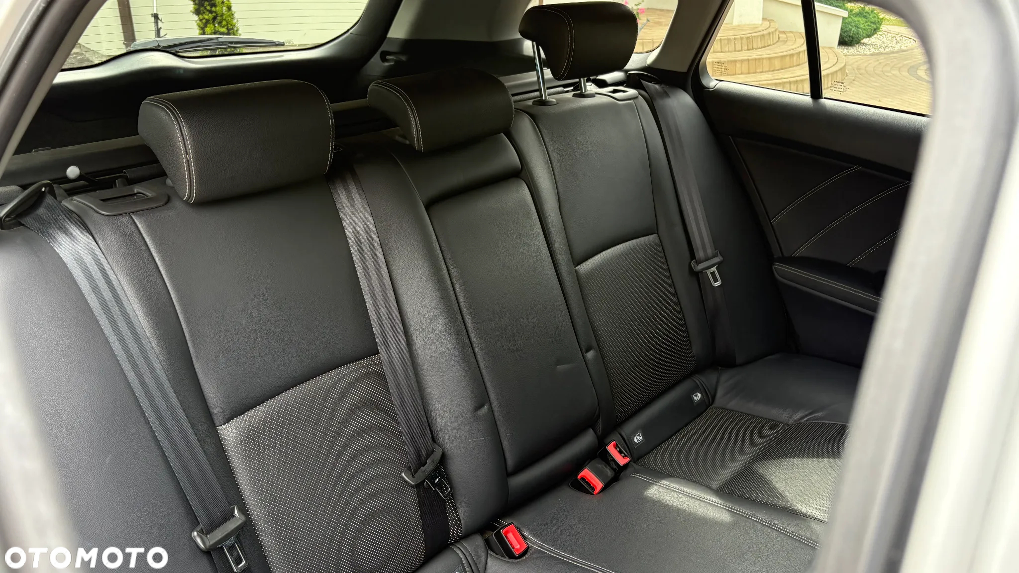 Toyota Avensis 2.0 D-4D Prestige - 38