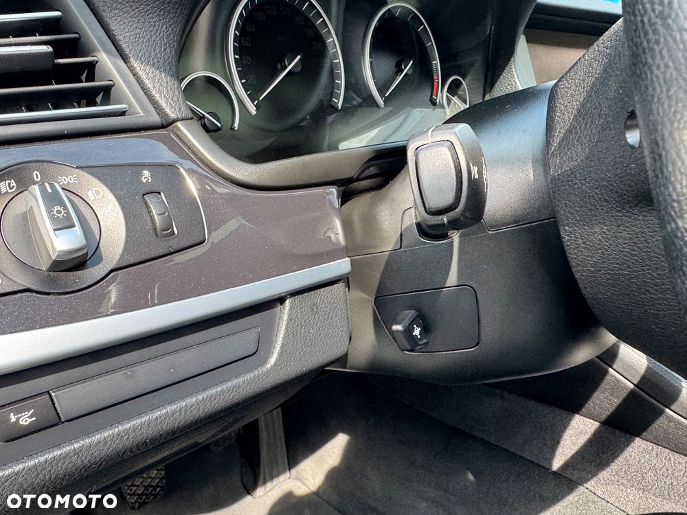 BMW Seria 5 520d Blue Performance - 11