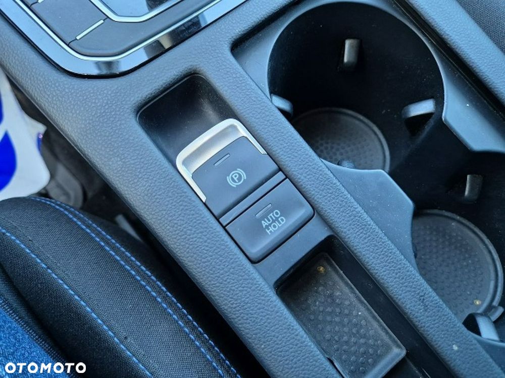 Volkswagen Passat - 39