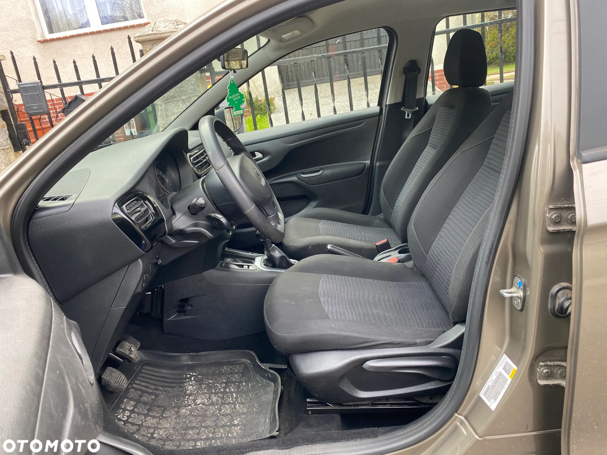 Peugeot 301 - 5
