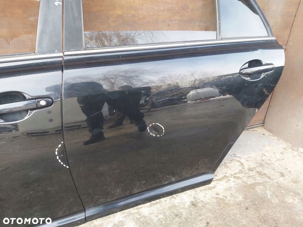 TOYOTA Avensis T25 03-08 r drzwi lewy tył lewe tylne KOMBI 209 - 3