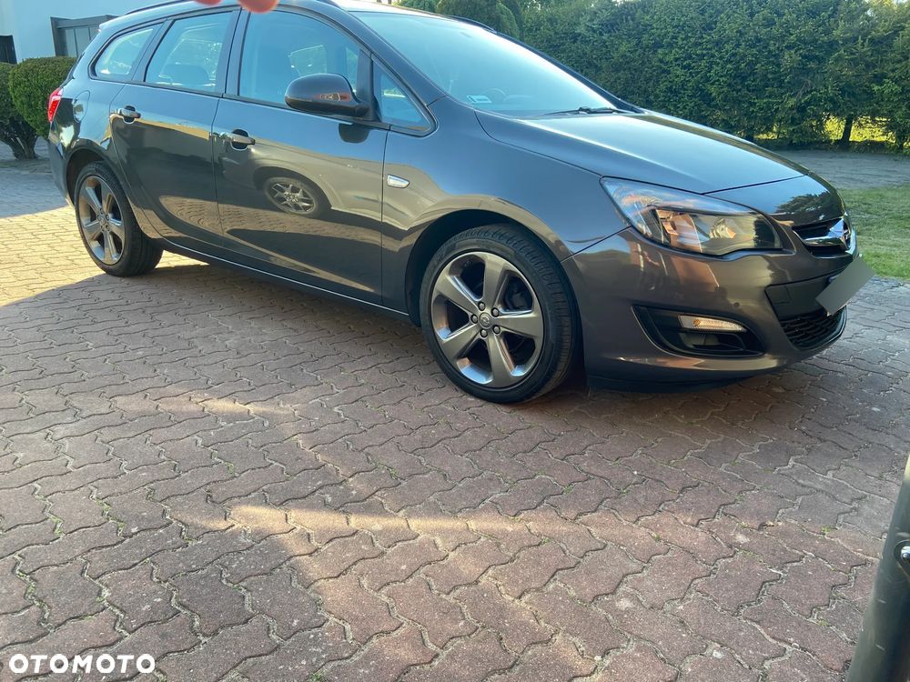 Opel Astra 1.4 Turbo Color Edition - 1