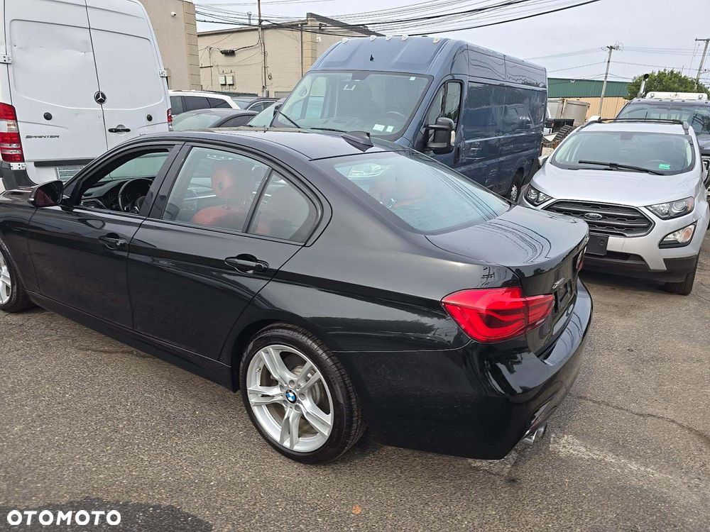 BMW Seria 3 330i xDrive M Sport - 3
