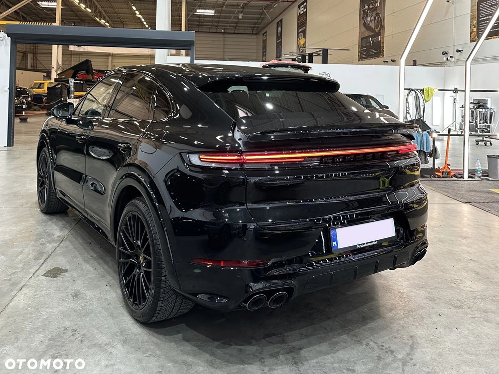 Porsche Cayenne - 4