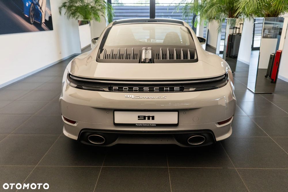 Porsche 911 Carrera 4S - 6