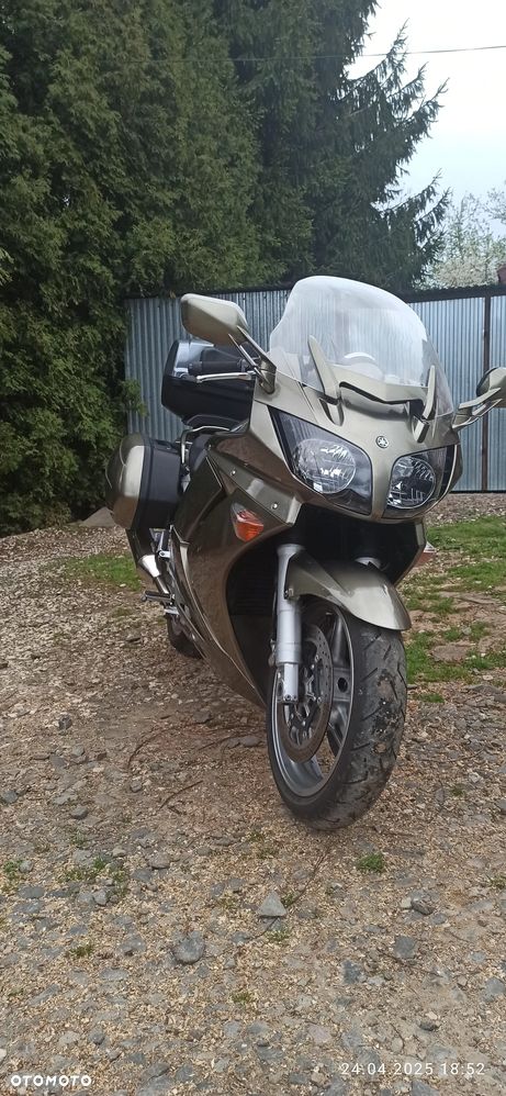 Yamaha FJR - 3