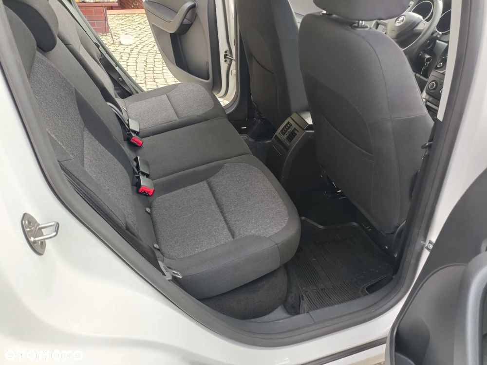 Skoda Yeti 2.0 TDI SCR 4x2 Active - 23