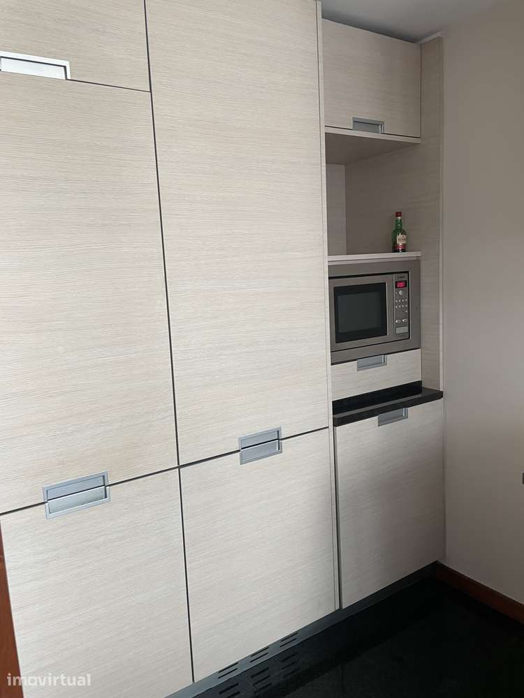 T1 com Garagem 75m2 - Grande imagem: 4/24