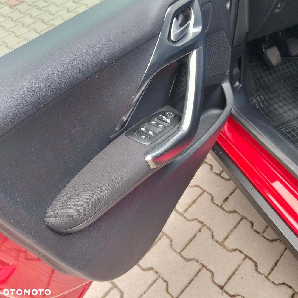 Peugeot 2008 PureTech 130 GPF Stop&Start Crossway - 15