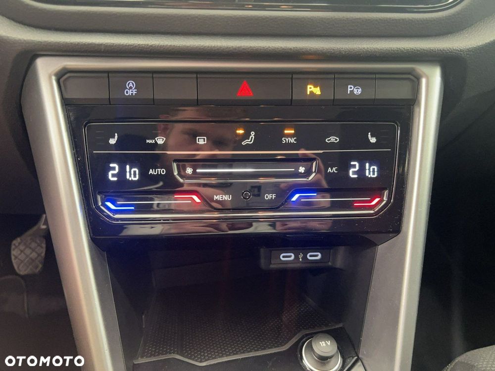 Volkswagen T-Roc 1.5 TSI Life - 21