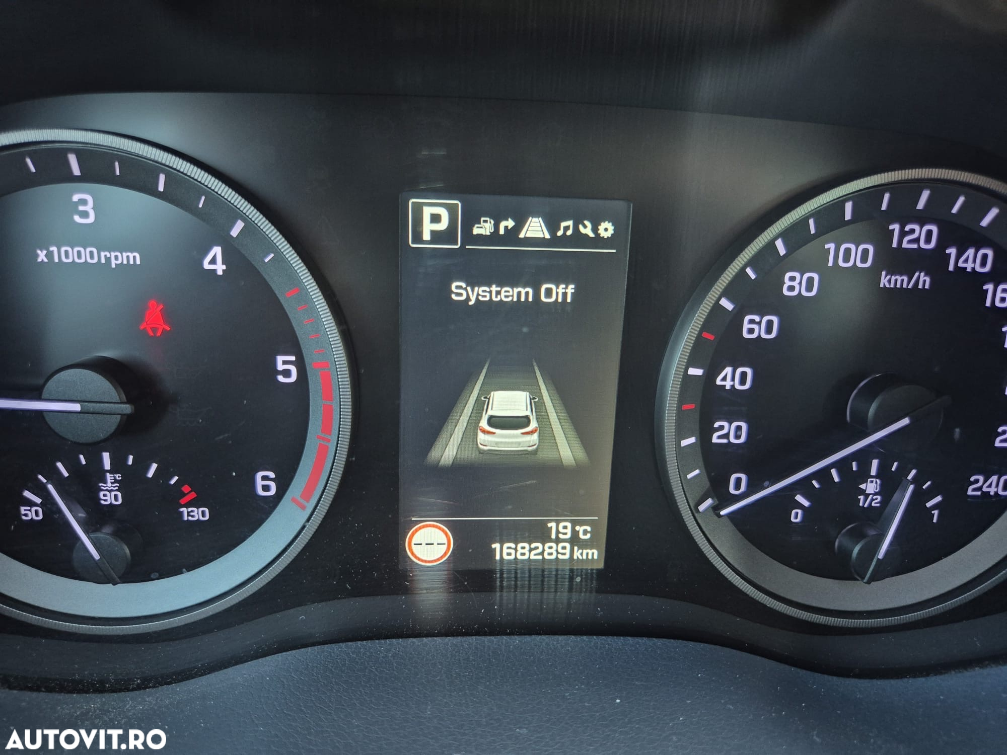 Hyundai Tucson 2.0 CRDI 4WD 6AT Premium+ - 8