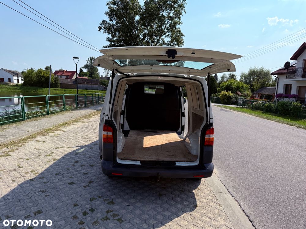 Volkswagen TRANSPOTRTER T5 1.9TDI - 23