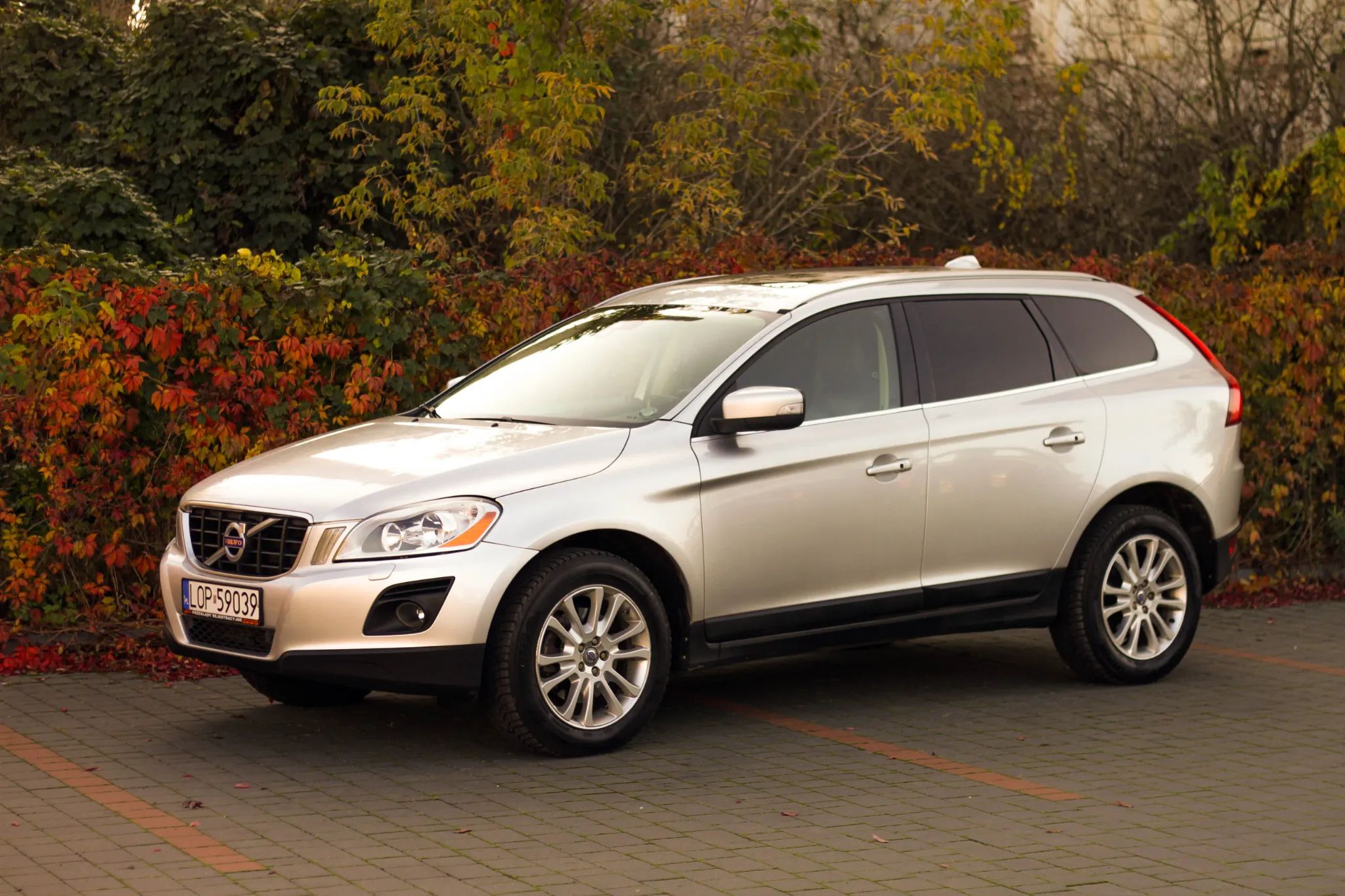 Volvo XC 60 T6 AWD Summum - 1