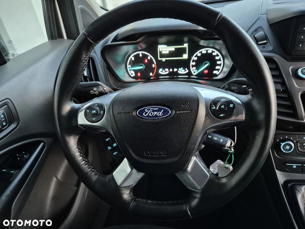 Ford Transit Connect - 8