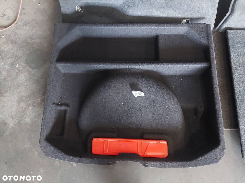 WNĘTRZE TAPICERKA BAGAŻNIKA ROLETA BAGAŻNIKA BOCZKI VOLVO XC60 I LIFT - 5