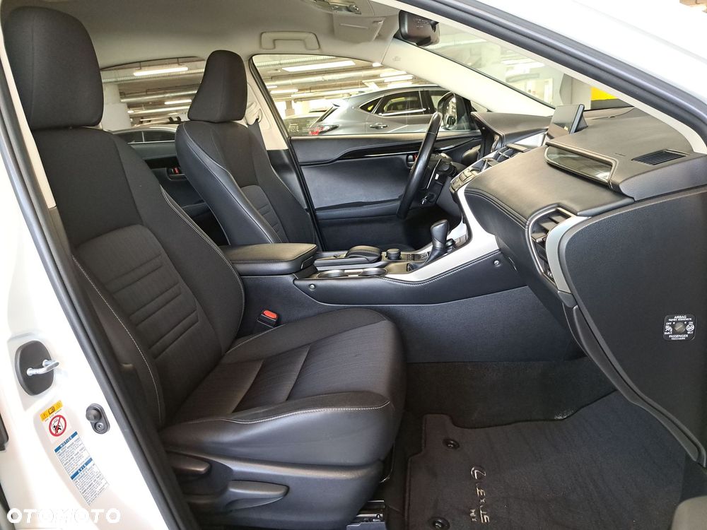 Lexus NX 200t Elite AWD - 16