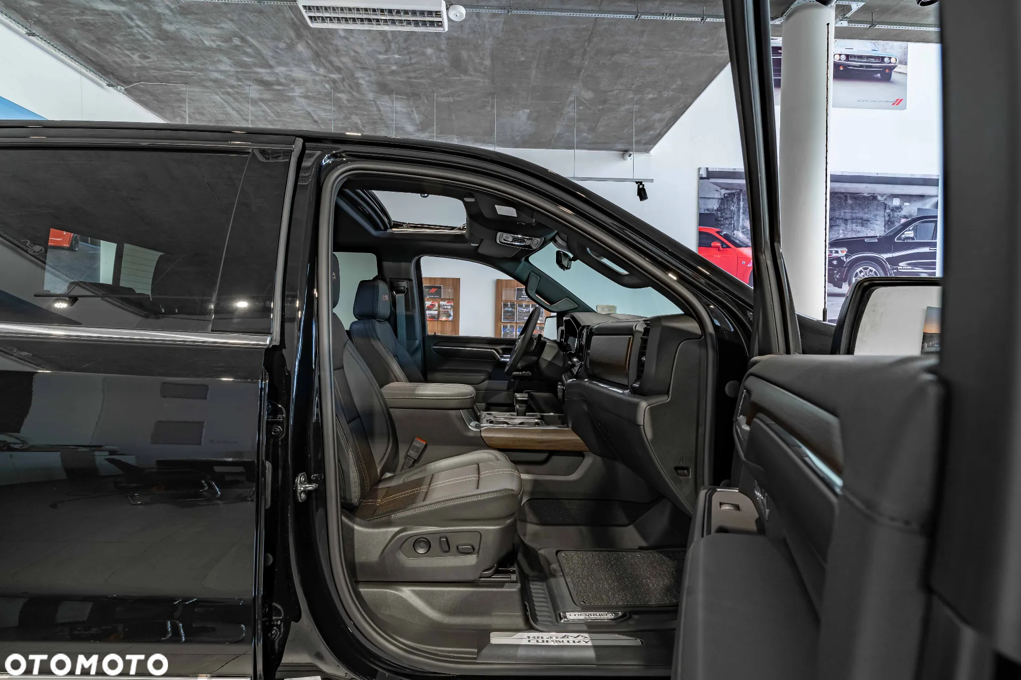 Chevrolet Silverado - 25