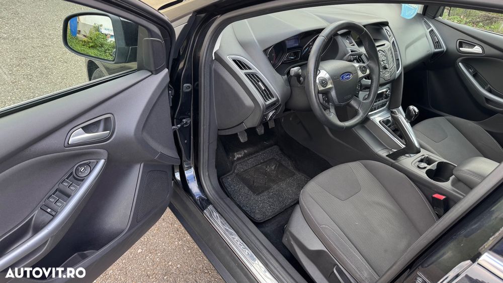 Ford Focus 1.6 TDCi DPF Start-Stopp-System Titanium - 6