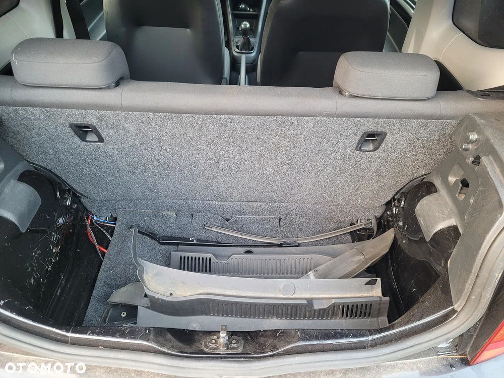 Volkswagen up! high - 4