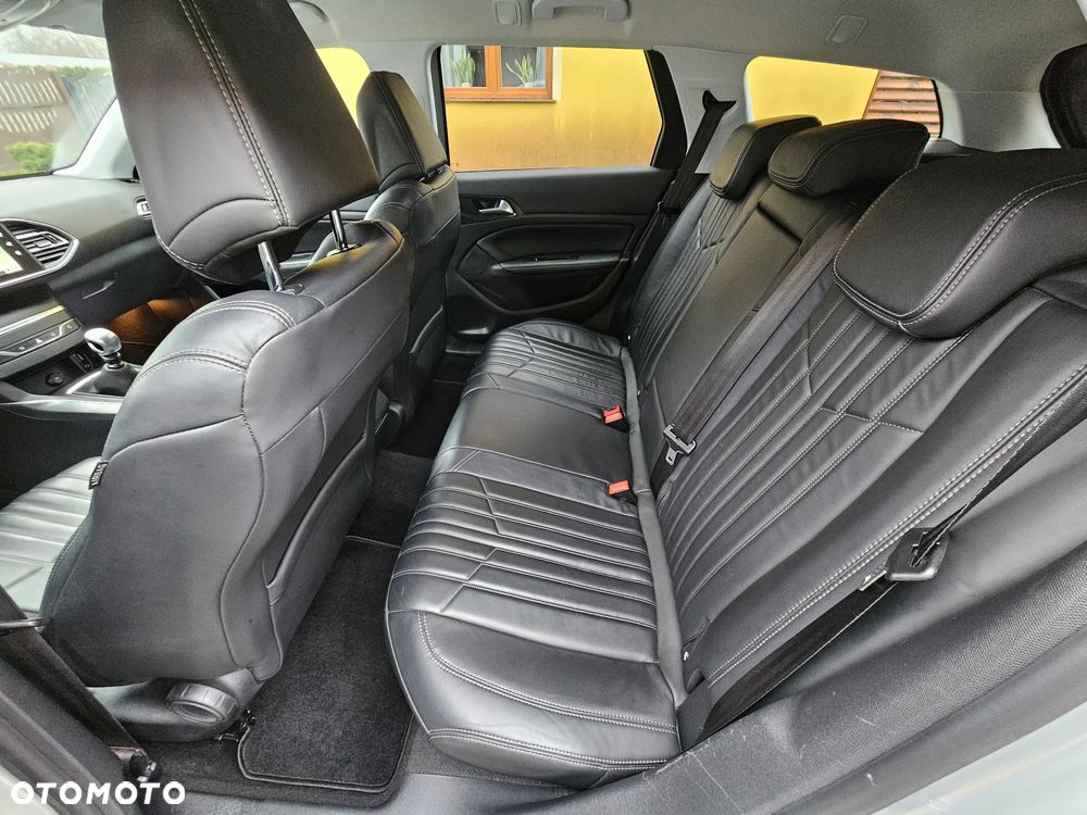 Peugeot 308 e-HDi 115 Stop & Start Allure - 11