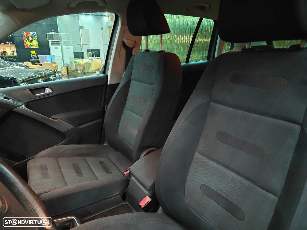 VW Tiguan 2.0 TDI Sport 4Motion - 10