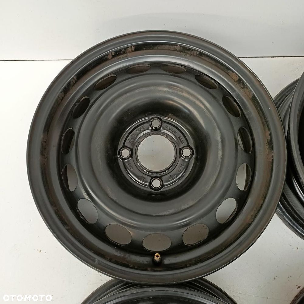 Felgi 4x108 15 Opel Corsa F + Kołpaki 4szt (F3933) - 3