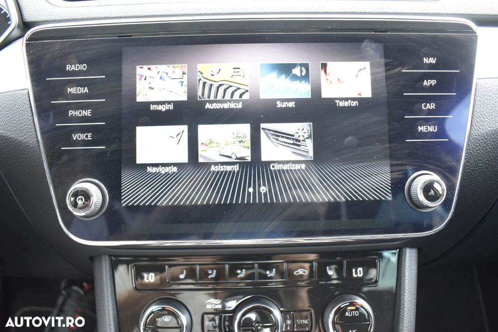 Skoda Superb 2.0 TDI DSG Ambition - 19